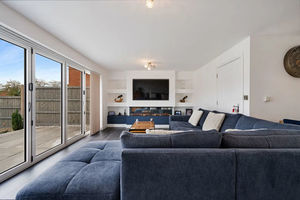 Lounge- click for photo gallery